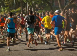 Coureurs effectuant un marathon